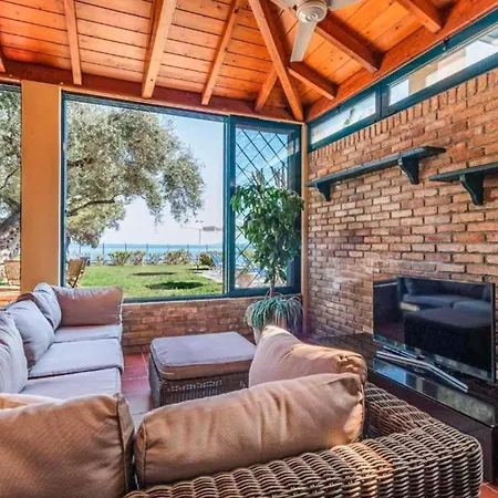 Villa Beachfront