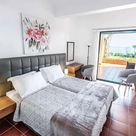 Villa Beachfront Barbáti