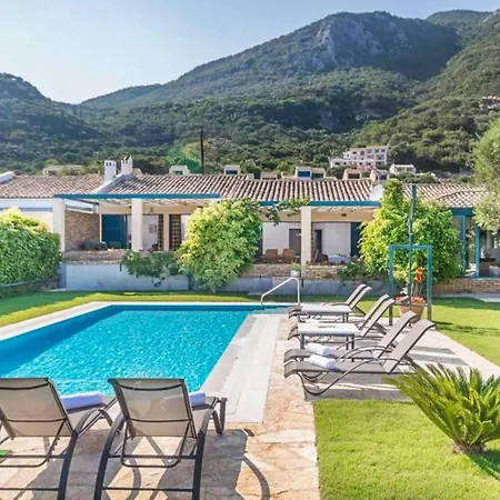 Beachfront Μπαρμπάτι