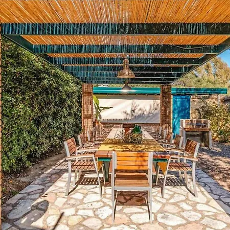 Beachfront וילה *